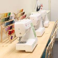 Sep 09, 2017 · this guide to sewing machine stitches will take you beyond the straight stitch and zigzag and help you figure out what all those others are as well. Sew New York Beginner Sewing Classes Near Me Sewing Machine Sewing Classes For Beginners Sewing For Beginners