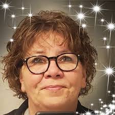 Christine Botting's Instagram, Twitter & Facebook