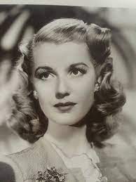 30 Old Fangled Hairstyles From 1930s Trending Again 1930s Fashion Hair 1930s Hair 1940s Hairstyles