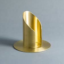 Verkaufe meinen alten kerzenständer aus messing und holz mit tollen verzierungen. Kerzenhalter In Gold Silber Weiss Im Candela Shop