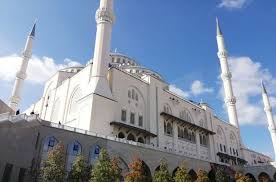 Tilavet secdesi hakkında merak edilen sorulara kısa özet bilgiler. Tilavet Secdesi Nedir Nasil Yapilir