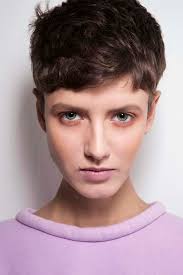 Try the season's newest hair trends. 40 Cute Short Hairstyles For Women You Ll Love Thefashionspot