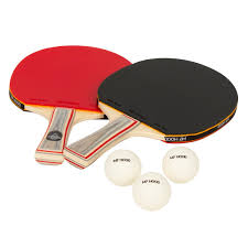 Kerana pada waktu itu tenis popular dimainkan di halaman rumput, maka terkenal dengan sebutan 'lawn tennis' atau tenis bergelanggangkan rumput. Set 2 Palete Pentru Tenis De Masa Si 3 Mingi Emag Ro