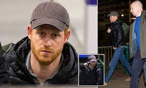 Writing in the daily mail, royal author robert lacey said that prince harry's friends. Prince Harry Arrives In Uk For Last Royal Engagements Daily Mail Online