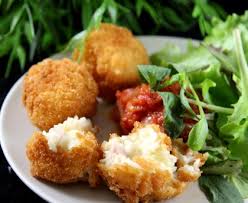 Suppli Al Telefono Croquettes De Riz A La Mozzarella Recette En 2020 Recettes De Cuisine Mozzarella Recette