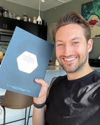 Scott Werth's Instagram, Twitter & Facebook