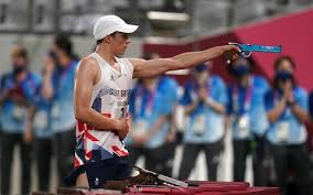 Heading into the final 800 metres lap, choong looked like he might be overtaken by egypt's ahmed. A Ddlas4iri6wm