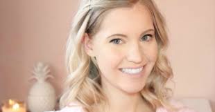 Meet Beauty Vlogger Idol finalist Hannah Weir.