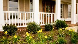This huge guide has 243 different deck railing ideas and designs to use for your porch, deck or patio. How To Build A Porch Railing