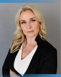 Tammy Higgins's Instagram, Twitter & Facebook