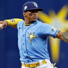 MLB: Video de Wander Franco esposado por autoridades dominicanas