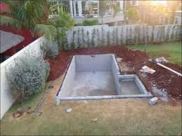 Ein Fleckchen Urlaub Im Garten Bau Dir Deinen Eigenen Swimmingpool Diy Schwimmbad Diy Pool Ideen Pool Im Garten