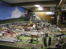 15 Amazing Model Train Layouts With Videos Toy Train Center Model Train Layouts Model Train Table N Scale Model Trains