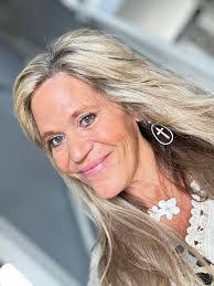 Kellie Beamer's Instagram, Twitter & Facebook