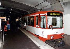 Dieser ist dabei weniger als 20 km von beiden stadtzentren entfernt und hat eine. Baujahr Hersteller Und Bestand Das Sind Die Bahnen Der Kvb Kolner Stadt Anzeiger