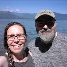 Non-toxic rat control method using dry ice for backyard chicken keepers