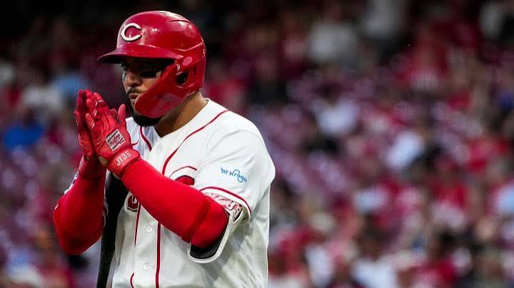Reds Get Clutch Hitting Late, Beat Padres 4-3