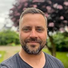 Mach dieses Buch fertig. Kreative Challenges für Kinder: Ein interaktives  Abenteuer in Kunst und Zerstörung : Roode, Daniel: Amazon.de: Bücher