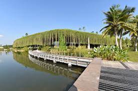 Ar tang hsiao seak, ar steven ngu ngie woon completion. Green Canopy By Garis Architects Spans A Community Centre