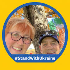 Oliver disapproves of photos and bandanas 😂❤️