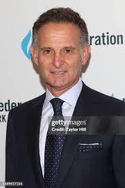 578 Charles Goldstuck Photos & High Res Pictures