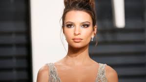 Maybe you would like to learn more about one of these? Emily Ratajkowski Wurde Sie Bei Nackt Shooting Se Emily Ratajkowski Shotoe