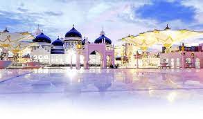Keluarga adalah lingkungan pertama yang dihadapi bp setiap harinya dari kecil hingga dewasa tinggal bersama keluarganya. Masjid Raya Baiturrahman Sebuah Miniatur Kemegahan Masjid Nabawi