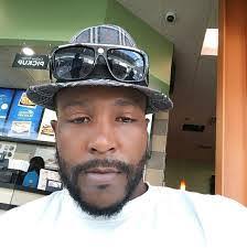 Justin Howze's Instagram, Twitter & Facebook