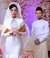 Her birthday, what she did before fame, her family life, fun trivia facts, popularity rankings, and more. Lepas Terkena Penyakit Misteri Akhirnya Pelakon Nonny Nadirah Berkahwin Dengan Penolong Penerbit Kisah Dunia