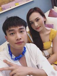Trong về nhà đi con, cô chị cả huệ (thu quỳnh) lại là một người hiền lành, cam chịu. Quá»'c TrÆ°á»ng Tiáº¿t Lá»™ Sá»' Pháº­n Nha Tiá»ƒu Tam Trong Vá» Nha Ä'i Con Sáº½ The Tháº£m