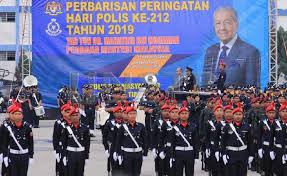 Tun M Hadir Perbarisan Peringatan Hari Polis Ke 212