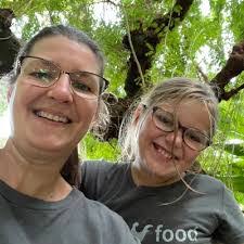 Sara George's Instagram, Twitter & Facebook