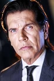 Burying the Ex (2014)