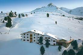 Ski haus is the area's premier full service ski and snowboard shop with top quality new or used rental equipment for the entire family. Skihaus Schoneben Skigebiet Schoneben Vinschgau Sudtirol Skifahren Snowboarden In Sudtirol