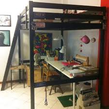Un letto a soppalco è un modello di letto in cui il materasso è posizionato molto in alto rispetto al pavimento e a cui si accede con una scaletta. Letto Soppalco Ikea Una Piazza E Mezza Usato Letti Matrimoniali A Soppalco Letti A Soppalco Color Faggio Completa Di Materasso