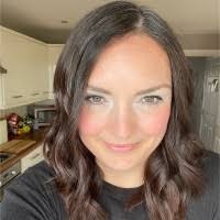 100+ perfiles de «Howson»