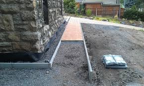 Ein Neuer Pflasterweg Zum Hintereingang Entsteht Langsam Aber Sicher Nehmen Unsere Aussenanlagen Gestalt An Und Nachdem Wir Die Trock Eingang Pflaster Gehweg