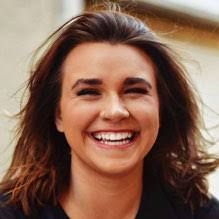 Erin Meza's Instagram, Twitter & Facebook