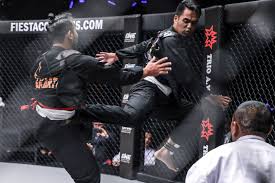 G ayong, nama seorang hulubalang melayu yang teragong. Silat Seni Bela Diri Indonesia Yang Berevolusi Di Asia Tenggara One Championship The Home Of Martial Arts