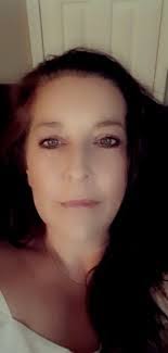 Pamela Moulden's Instagram, Twitter & Facebook