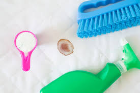Suivez ces quelques conseils très simples et dîtes de l'eau gazeuse appliquée sur un chiffon ou alors un mélange savon de marseille et eau sur une éponge viendront déjà à bout de la majorité des. Comment Eliminer Les Taches Les Plus Courantes Sur Votre Matelas
