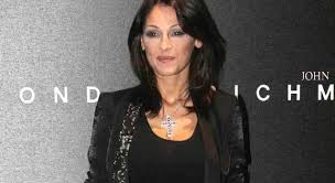Anna tatangelo e livio cori: Anna Tatangelo Smentisce Il Flirt Con Livio Cori Lo Sfogo Via Social