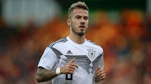 #fc bayern munich #joshua kimmich #niklas dorsch. Frankfurt Und Augsburg Heiss Auf Ex Bayern Talent Goal Com