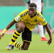 Maybe you would like to learn more about one of these? U19 Bundesliga Traumeinstand Fur Bvb Wunderkind Moukoko Welt