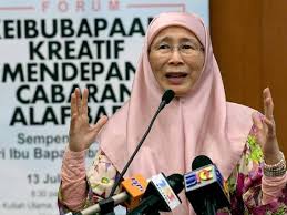 Senarai syarikat yang ditarik balik taraf bumiputera dan disenarai hitam. Kpkwm Perluas Kursus Keibubapaan Menerusi Hrdf Wan Azizah