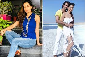 Actor fight for sushant singh rajput. Payal Rohatgi Supports Hrithik Roshan Over Kangana Ranaut S Fake Metoo Propaganda Ibtimes India