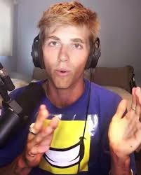 #BAZERK — ok but why is he so.. #viral #xyzbca #fyp #dontletthisflop  #morocco🇲🇦المغاربة #familyfriendlyytedit #bazerkfamilyfriendly #hesfinengl