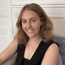 Rebecca Murdoch's Instagram, Twitter & Facebook