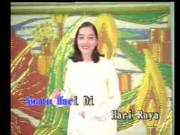 Karaoke Renggo Suatu Hari Di Hari Raya Youtube