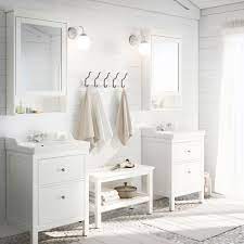 Salle bain ikea offres mai clasf. Salle De Bains Deco Blanche Un Shopping Inspirant Deco Salle De Bain Hemnes Salle De Bain Ikea